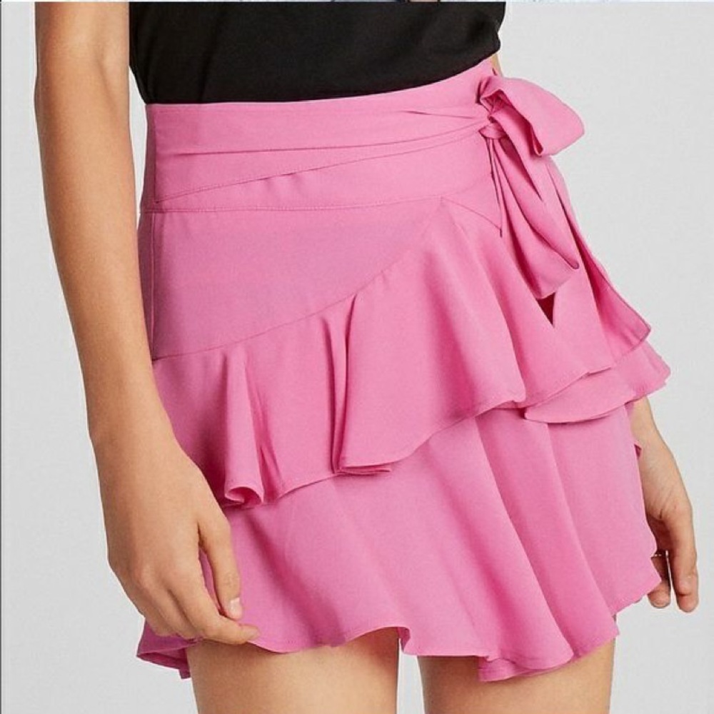 Express Hot Pink Ruffle Mini Skirt, size 6